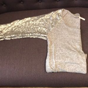 Beige Sequjns sleeve Long sleeve scoop neck T